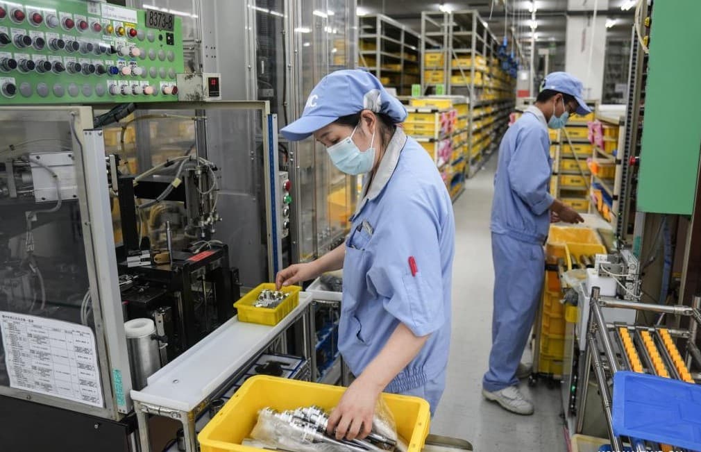 مع تزايد التوترات التجارية تشير احتمالية انكماش في الصادرات وتباطؤ في الطلب المحلي. "شينخوا"