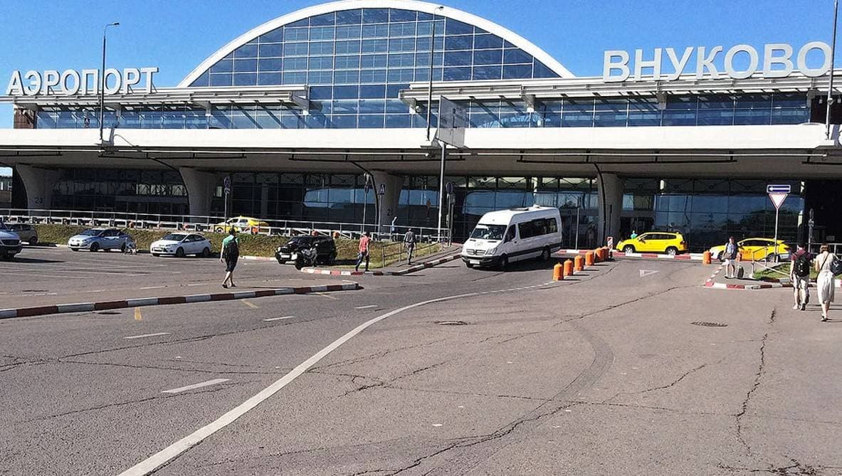 روسيا تغلق مطارات موسكو الأربعة مؤقتا