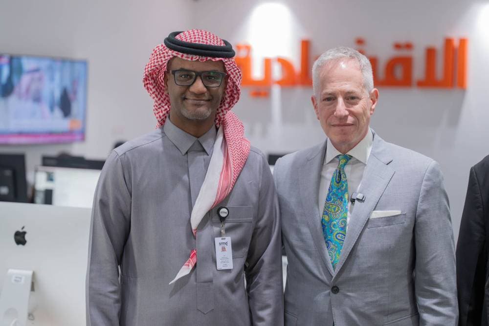 السفير الأمريكي يزور "الاقتصادية"ويؤكد: تحول نوعي للإعلام السعودي نحو الرقمنة