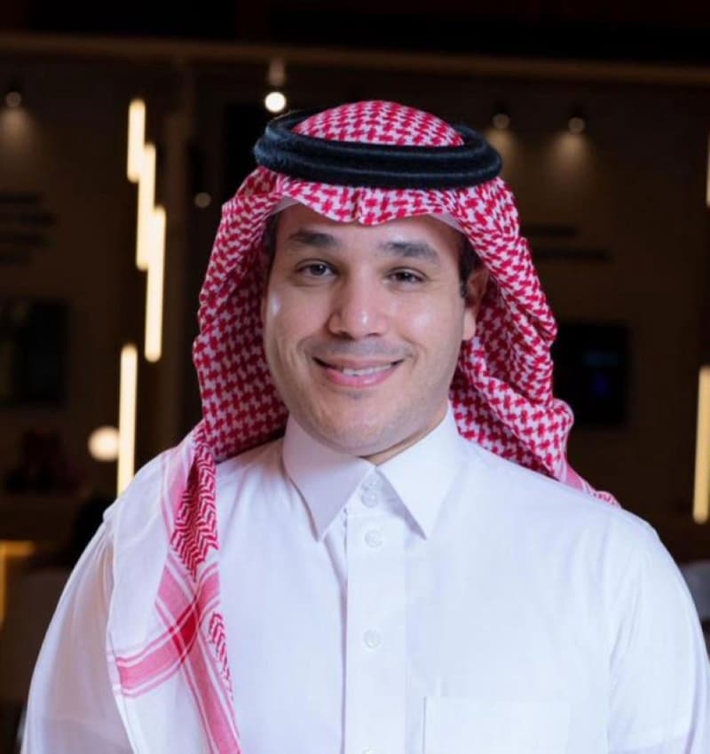 رئيس مجلس إدارة هيئة الصحفيين عضوان الأحمري