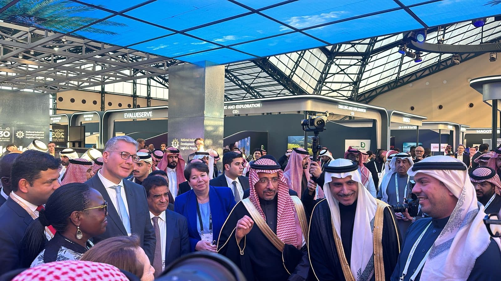 وزير الصناعة السعودي : العالم بحاجة إلى 6 تريليونات دولار للاستثمار التعديني