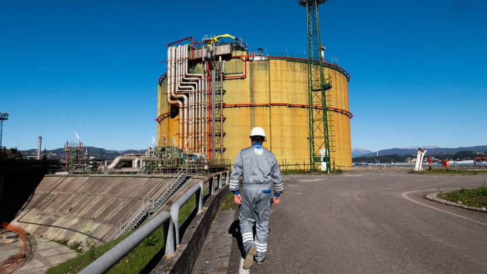 الاضطرابات في قطاع العقارات الصيني تلقي بظلالها على سوق النفط