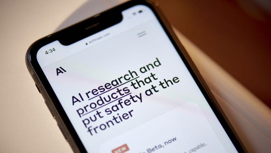 "جوجل" تستثمر مليار دولار إضافية في "أنثروبيك" للذكاء الاصطناعي