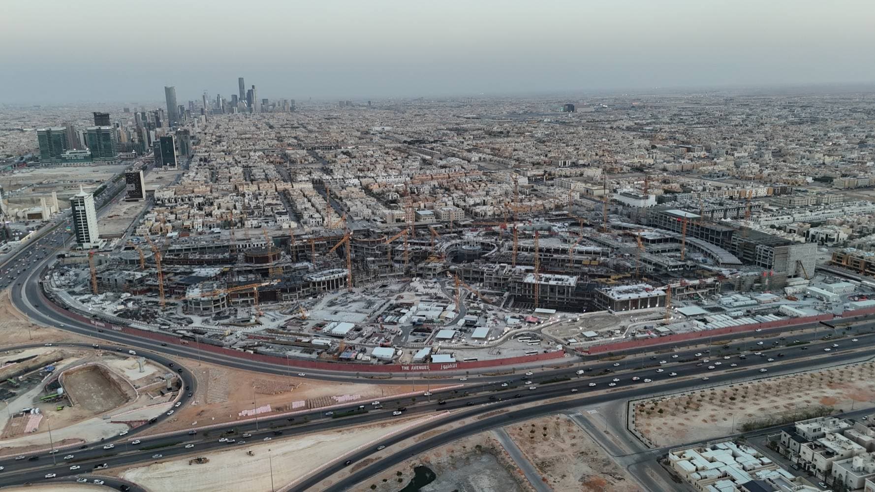 إنجاز 65 % من مشروع أفنيوز الرياض والافتتاح الجزئي نهاية 2026