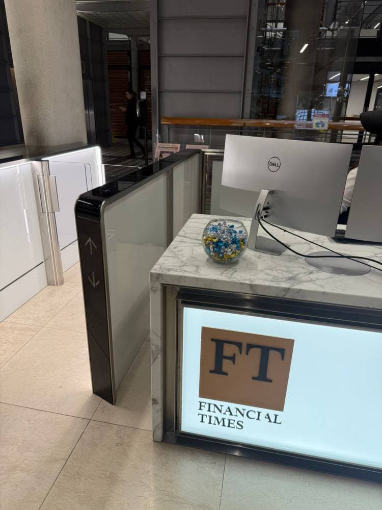 رئيس تحرير "الاقتصادية" يناقش أوجه التعاون الرقمي مع مسؤولي "فاينانشيال تايمز"