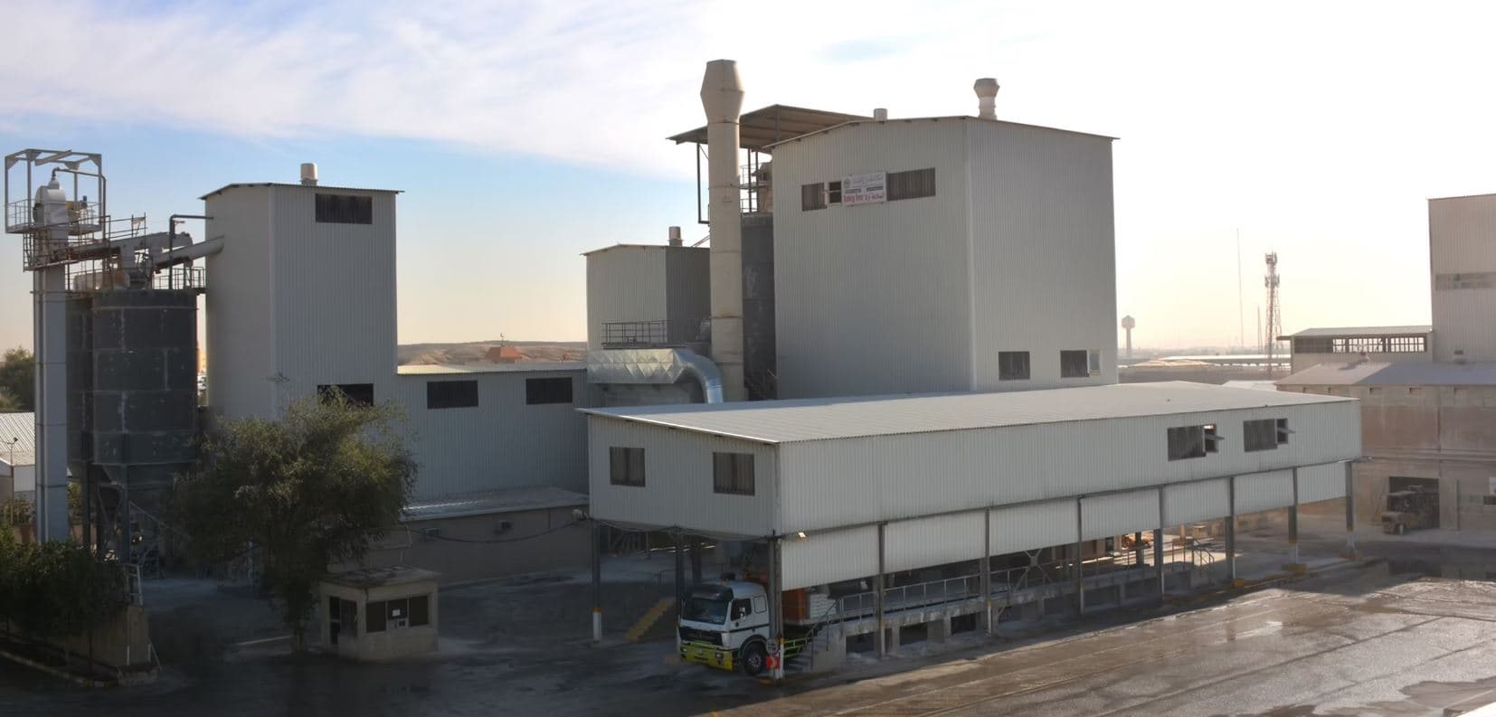  الجبس الأهلية تحصل على تمويل 35 مليون ريال من بنك الرياض لتطوير خطوط الإنتاج