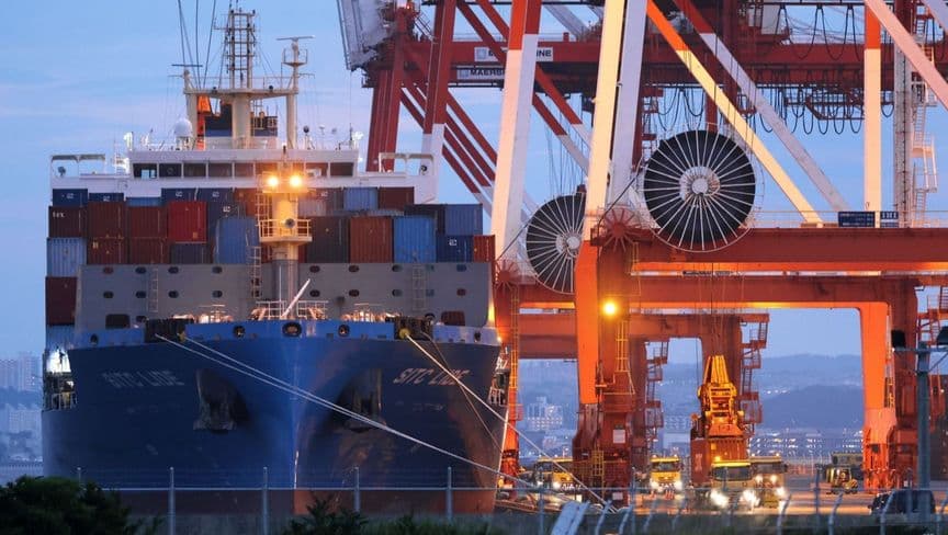 صعود تكاليف الشحن بداية 2025 بفعل مخاوف الجمارك والإضرابات