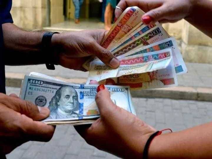 واشنطن تستهدف المعاملات المالية في كوبا بعقوبات مشددة