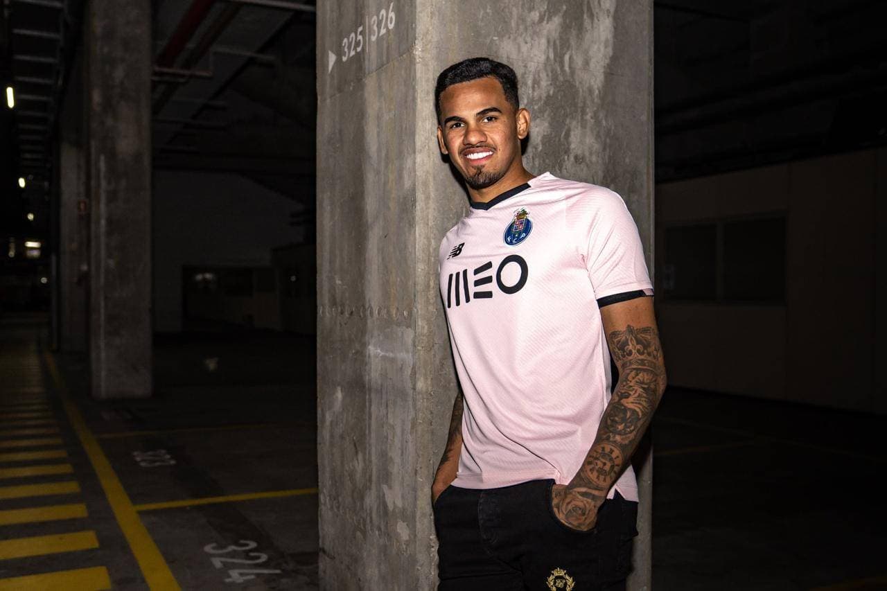 جالينو ثاني أغلى صفقة شتوية لأندية "روشن" .. كلف الأهلي 50 مليون يورو