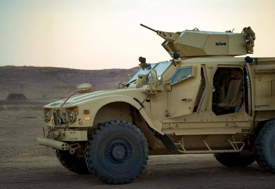 "الصناعات العسكرية" تعرض عربات قتالية مصنعة محليا في معرض الدفاع الدولي