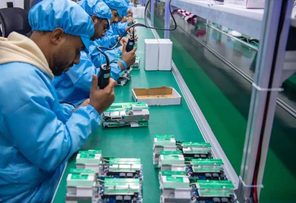 تدشين أول مصنع لتجميع وإنتاج أجهزة "الراوتر" في السعودية