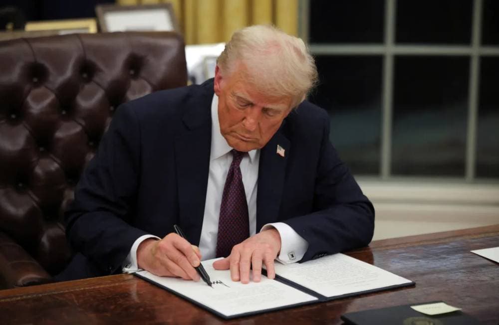 ترمب يعلق الرسوم الجمركية على المكسيك .. ويقول: المحادثات ستستمر