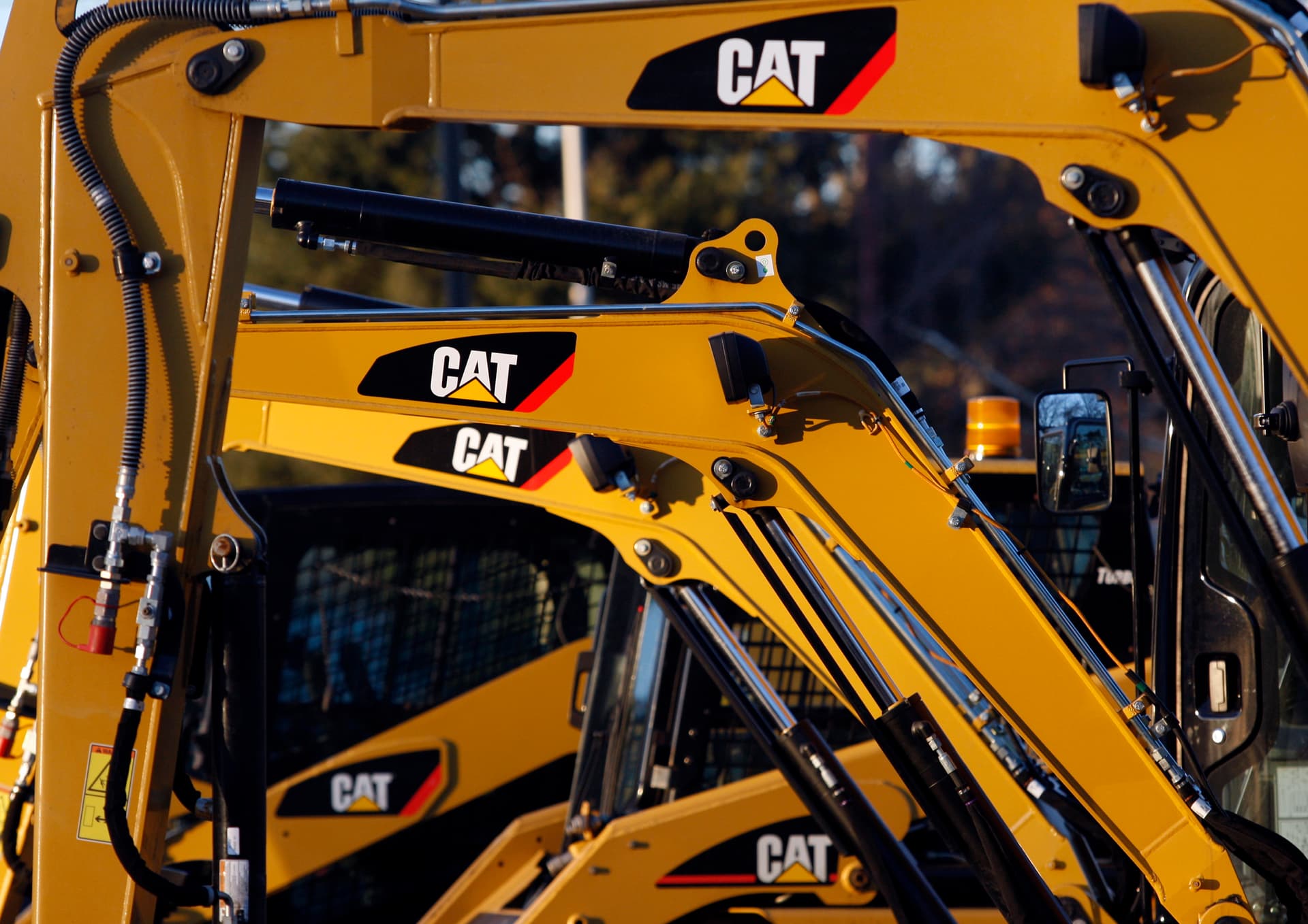 مجموعة "الزاهد" السعودية تسعى للاستحواذ على حصة أغلبية في موزعة كاتربيلر الإفريقية