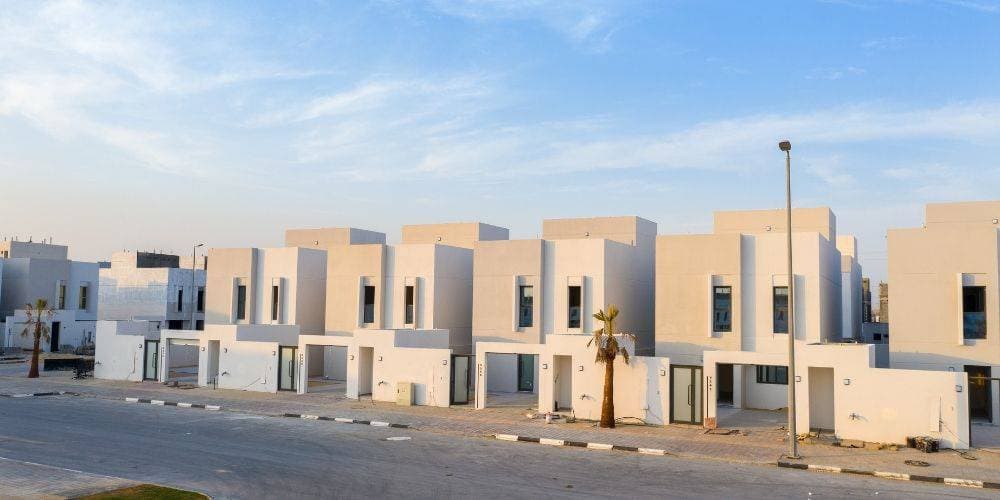 عقاريون ينقبون عن المكاسب في ضواحي الرياض .. بدائل أكثر جدوى ومرشحة لقفزات