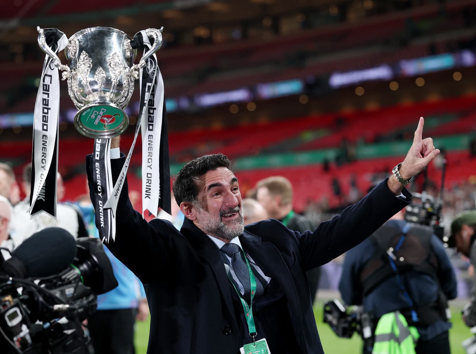 حصل على أول لقب منذ 70 عاما .. نيوكاسل يتوج بكأس رابطة الأندية الإنجليزية 