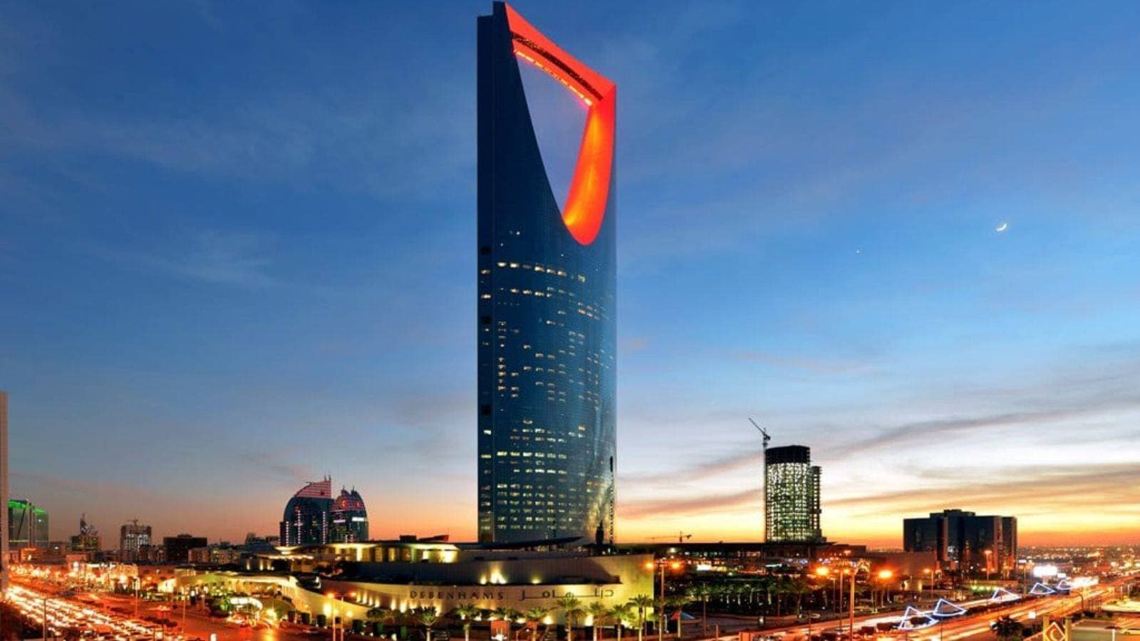 إيردات الفنادق ترفع أرباح "المملكة القابضة" 22 % العام الماضي