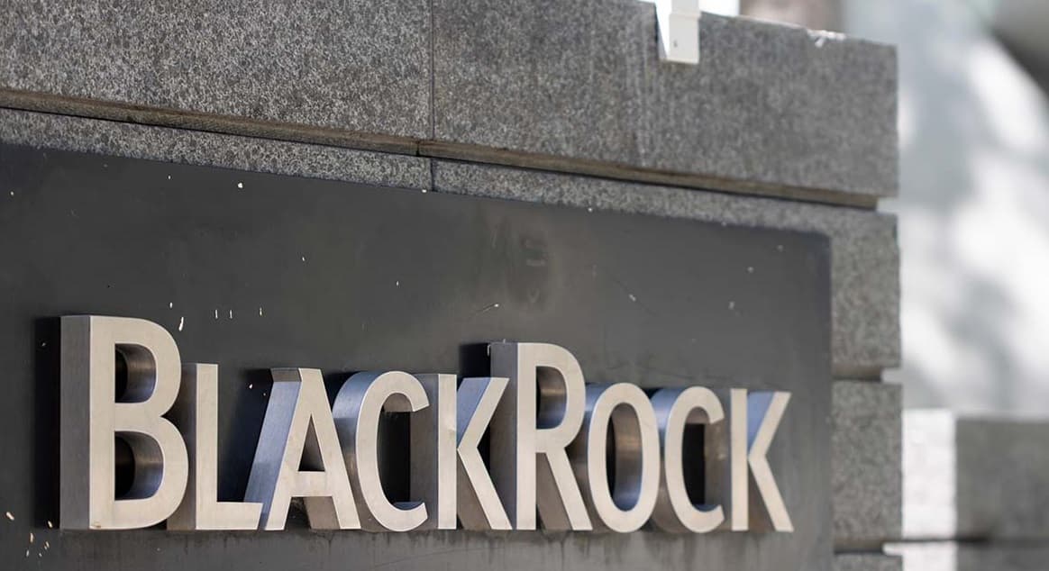 "بلاك روك" تطلق صندوقا لتداول الـ "بيتكوين" في أوروبا