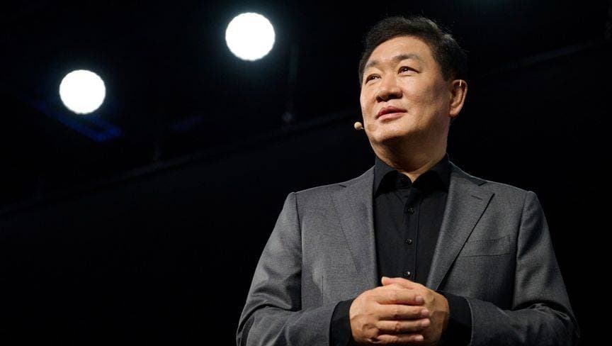 نوبة قلبية تنهي حياة قطب "سامسونج" عن عمر 63 عاماً