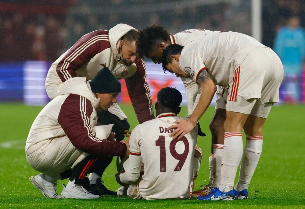 بايرن ميونيخ يهدد بمقاضاة الاتحاد الكندي لكرة القدم بعد إصابة ديفيس