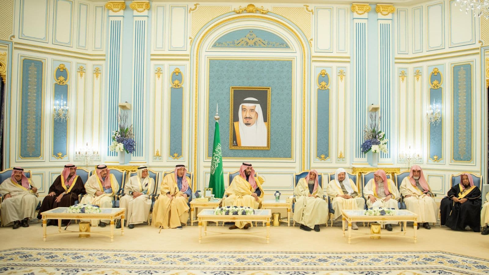 ولي العهد يستقبل مفتي عام المملكة وجمعا من الأمراء والعلماء والوزراء والمواطنين