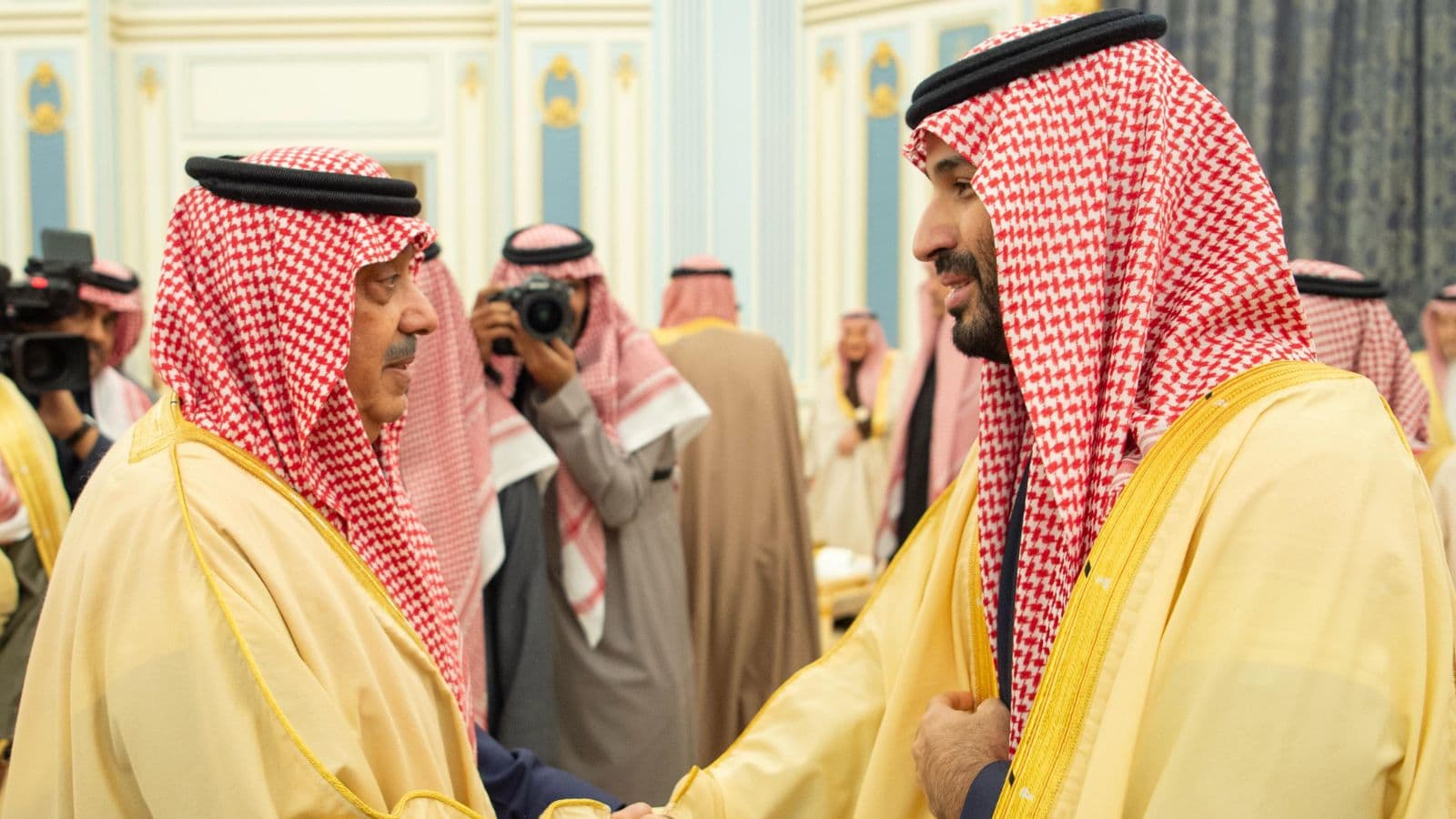 ولي العهد يستقبل مفتي عام المملكة وجمعا من الأمراء والعلماء والوزراء والمواطنين