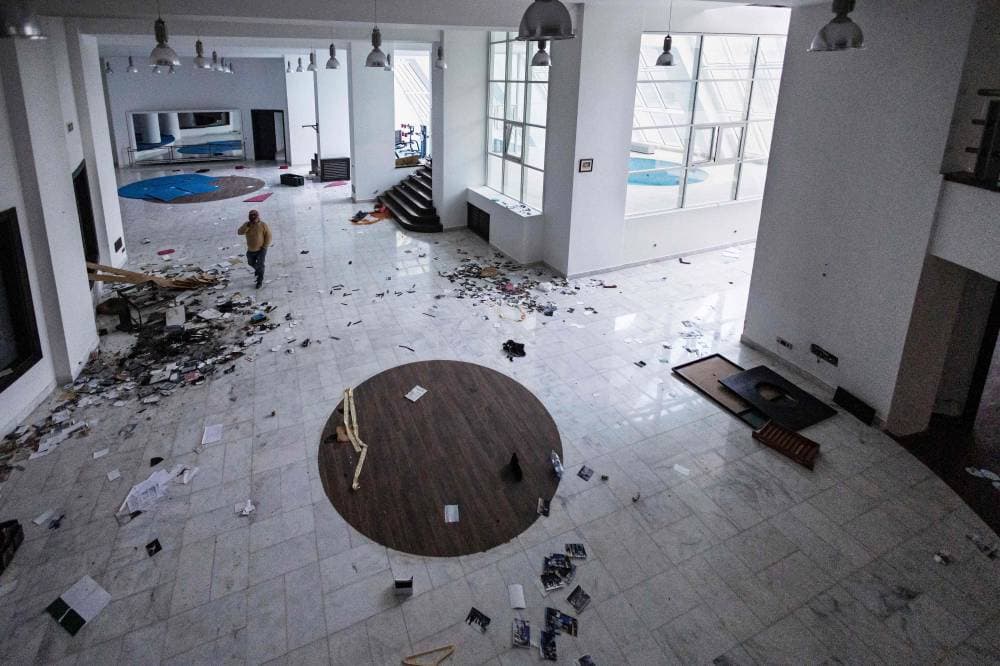 الفرقة الرابعة بقيادة ماهر الأسد .. إمبراطورية نهبت اقتصاد سورية