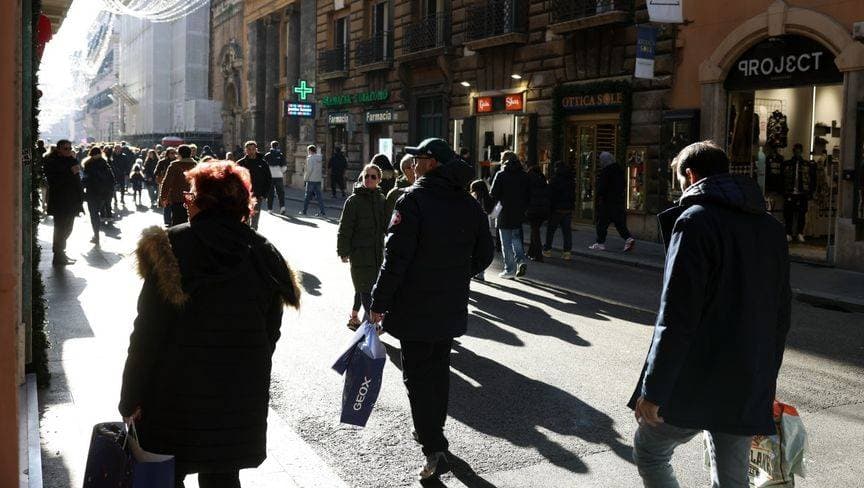 التضخم في منطقة اليورو يتباطأ ونهاية قريبة لدورة خفض الفائدة