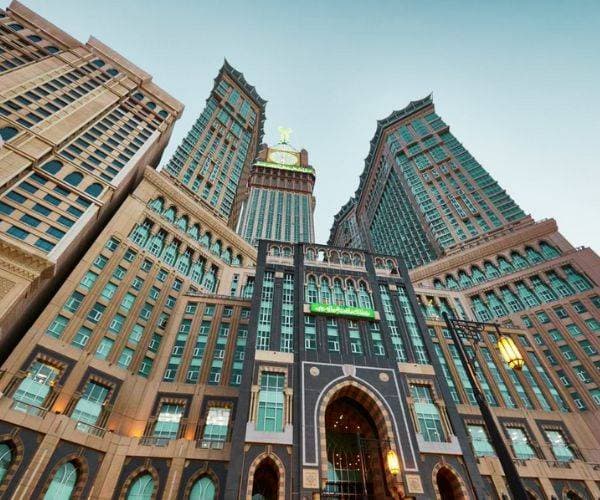 قطاع الضيافة .. أرقام ضخمة من أجل راحة الحجاج والمعتمرين