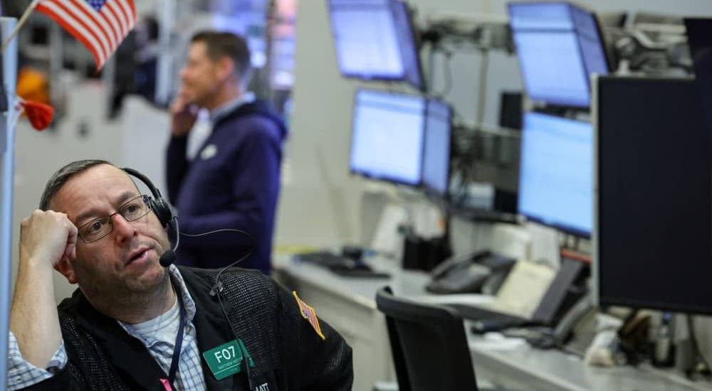 بعد طفرة الثلاثاء .. الأسهم الأمريكية تعود للمنطقة الحمراء