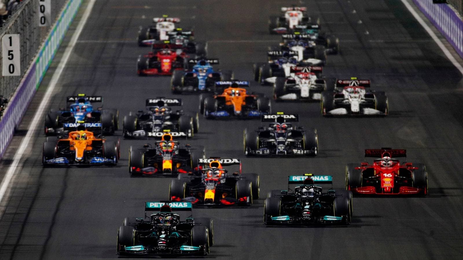 امتلاك فريق في "فورمولا 1" قد يكون الخطوة التالية للسعودية