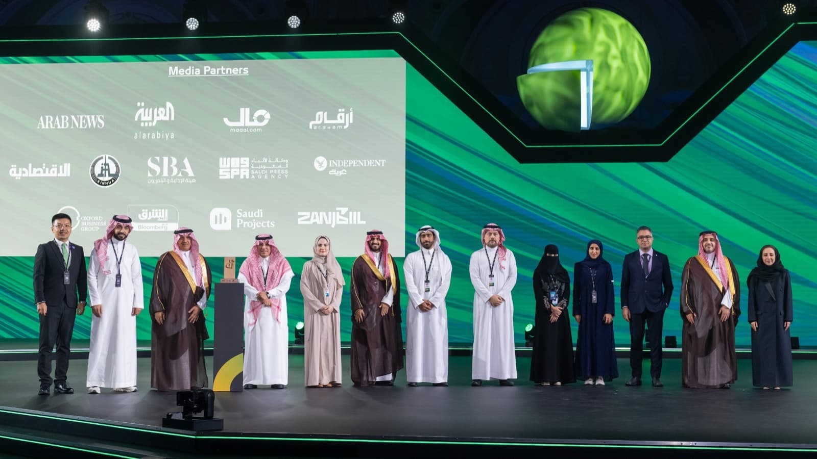 وزير التعليم يكرم "الاقتصادية" لرعايتها الإعلامية مؤتمر مبادرة القدرات البشرية