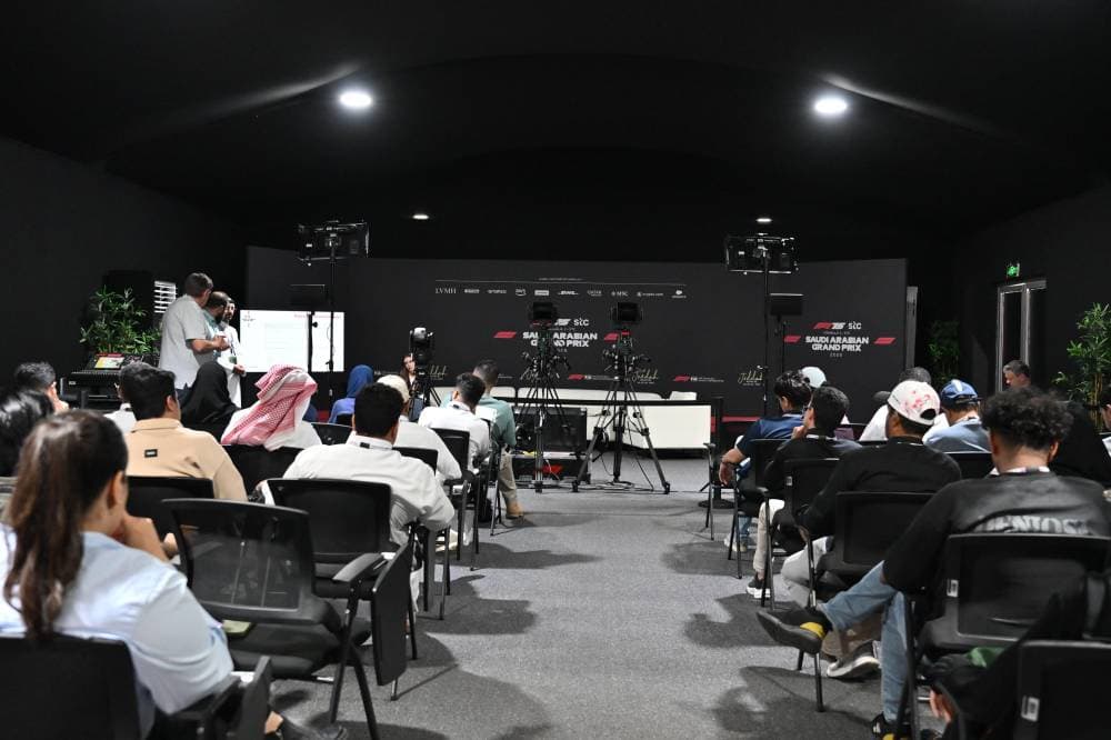 انطلاق التجارب الحرة لجائزة السعودية الكبرى stc للفورمولا 1 .. ساعة لكل جولة