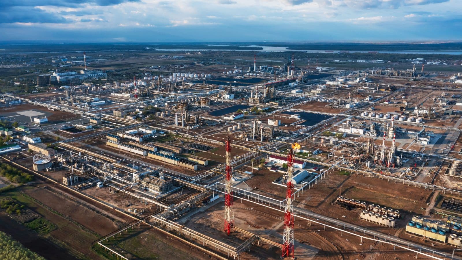 استقرار أسعار النفط قبل إعلان ترمب عن الرسوم الجمركية