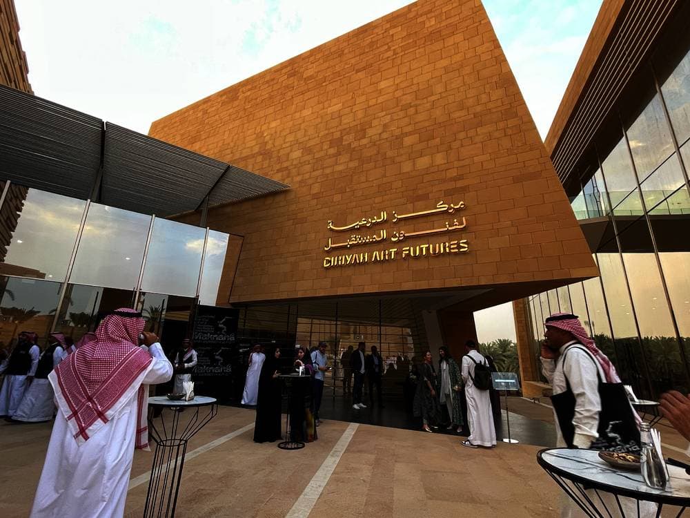 هل تحوّل الفن الرقمي إلى فقاعة اقتصادية أم مسار استثماري في العالم العربي؟