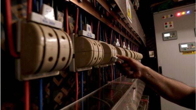 "البنك الإسلامي للتنمية" يبحث مع لبنان وسوريا تمويل مشاريع كهرباء