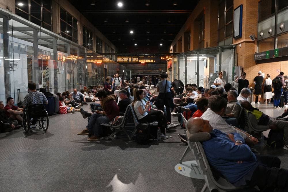 الأسهم الإسبانية تسجل أسوأ أداء في أسواق أوروبا بعد انهيار أنظمة الطاقة