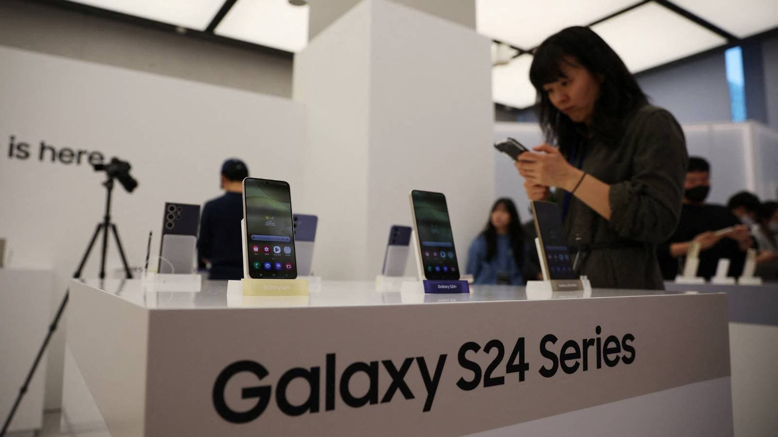 سامسونج : الاضطراب التجاري يزيد من تقلب قطاع الرقائق وقد يؤثر في الهواتف