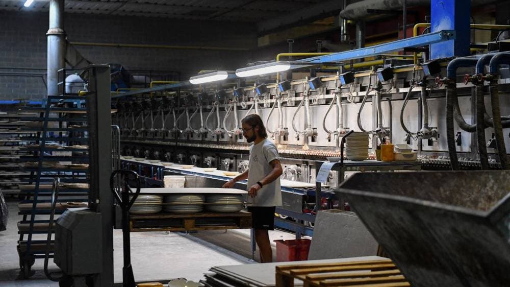 هل يستطيع أثاث إيطاليا الفاخر الصمود أمام رسوم ترمب؟