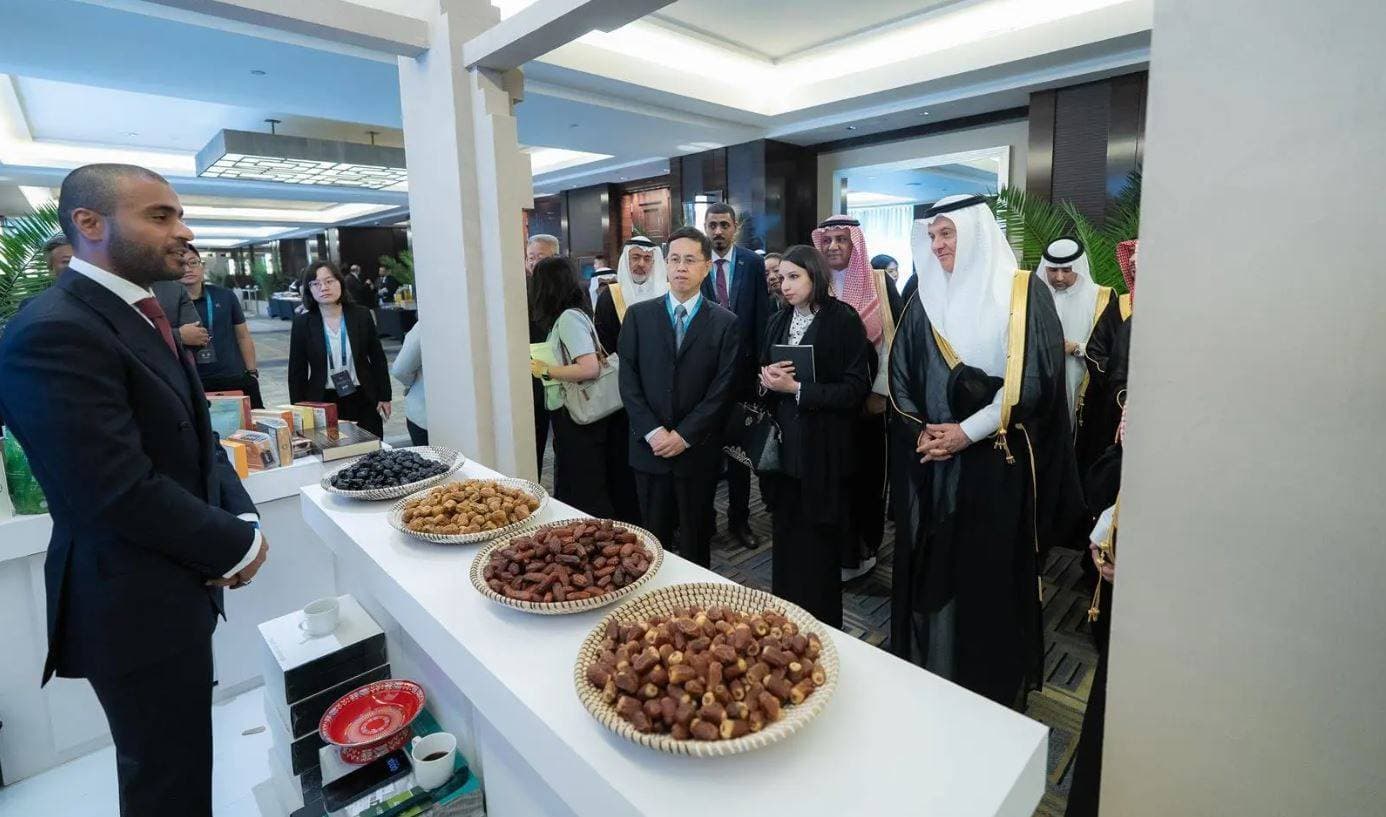 اتفاقيات بين الرياض وبكين لتصدير 20 منتجا غذائيا سعوديا إلى الأسواق الصينية