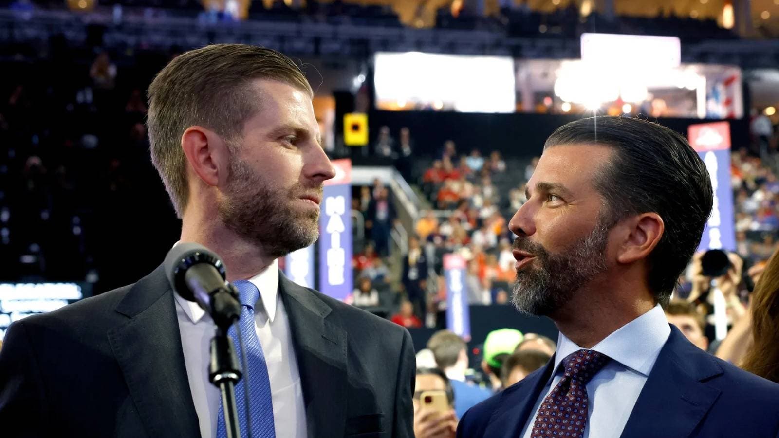 مصرف صغير في برج ترمب يدر ثروة على نجلي الرئيس الأمريكي