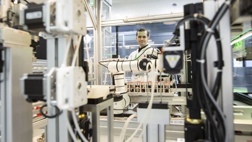 الأدوية المطورة بالذكاء الاصطناعي قد تصل إلى الأسواق في 2030