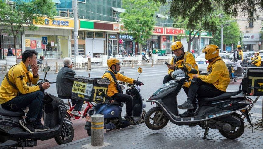  حرب توصيل الطعام تُفقد أسهم "ميتوان" و"جيه دي دوت كوم" 100 مليار دولار