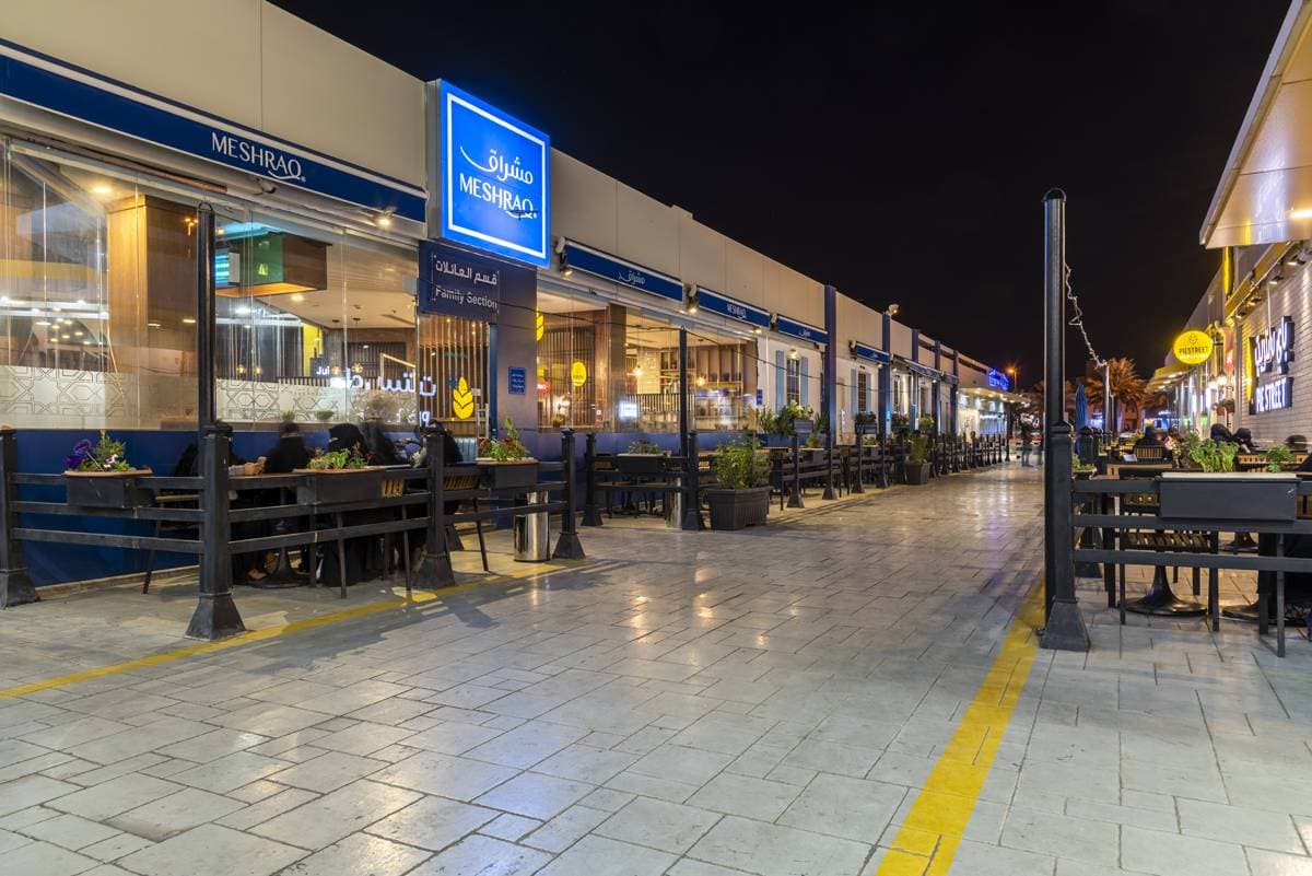 العامري.. من عامل مطبخ إلى صاحب سلسلة مطاعم عالمية