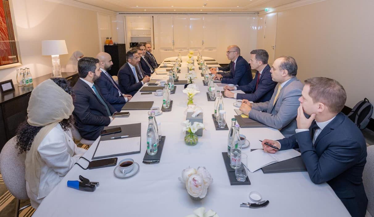 السعودية تبحث مع فرنسا تطوير التعاون في قطاعي الطيران والتعدين