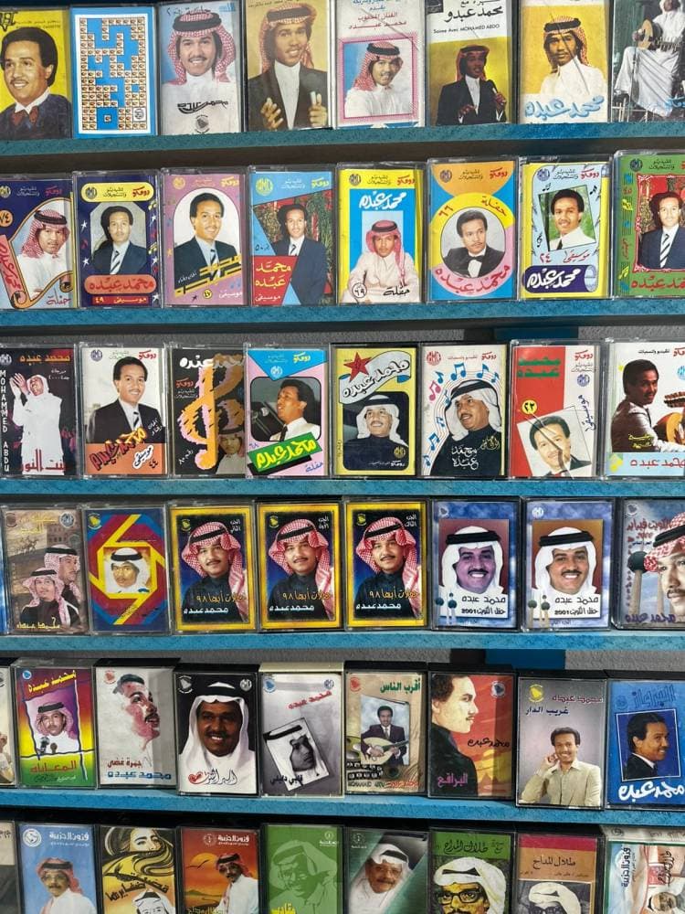 من يشتري الكاسيت في عصر "الديجتال"؟