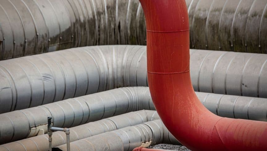 احتدام الصراع بين إسرائيل وإيران يرفع أسعار الغاز في أوروبا