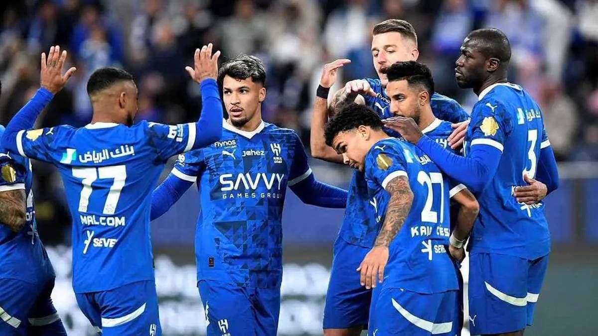 الذكاء الاصطناعي يرشح فوز الهلال على ريال مدريد بنسبة 13%