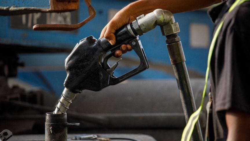 أسعار الديزل تواصل الارتفاع بفعل مخاوف من تعطل الإمدادات