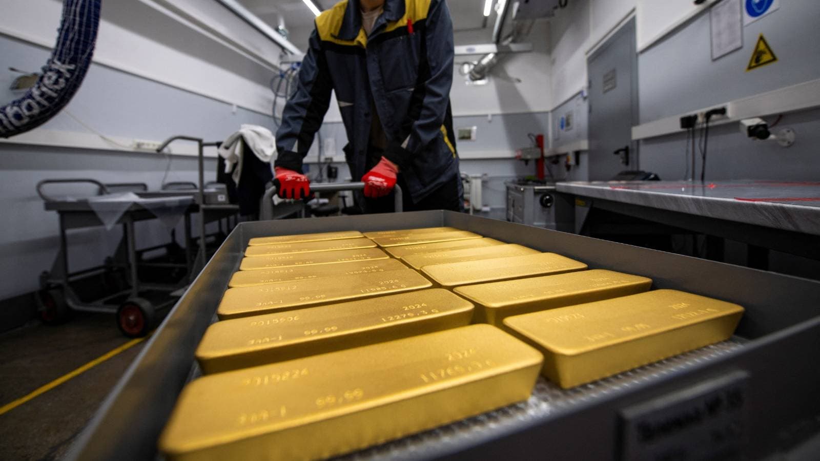 أسعار الذهب تصعد بدعم زيادة الطلب جراء مخاوف توترات الشرق الأوسط