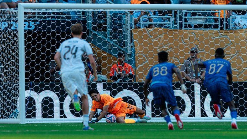 هكذا أنقذت السعودية كأس العالم للأندية البالغة كلفتها ملياري دولار